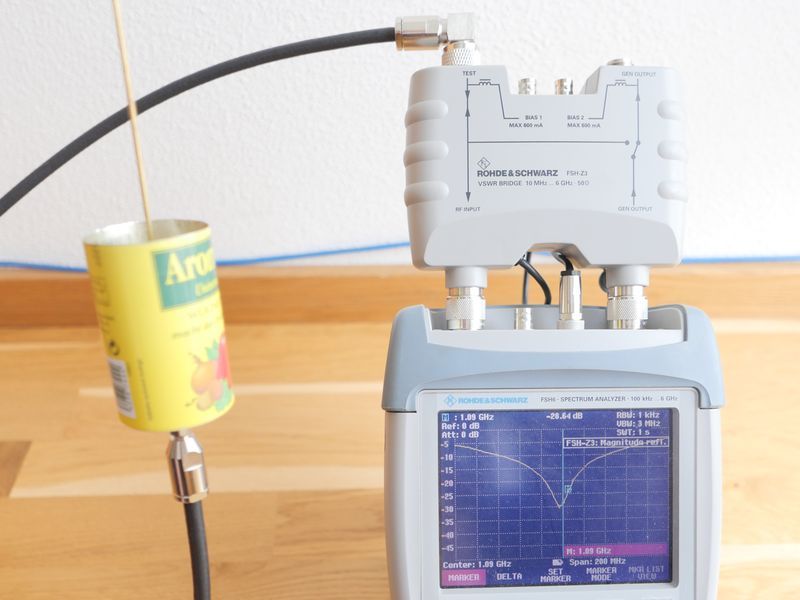 Antenna measurement setup. Return loss -28dB @ 1090MHz.