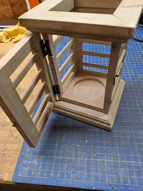 Wooden candle light base